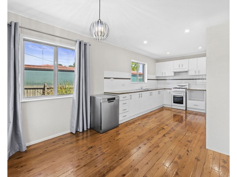 9 Farr Street, Kearneys Spring QLD 4350