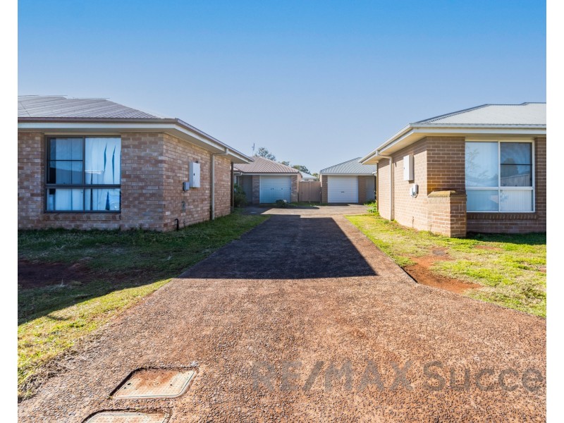 2/10 Northpoint Avenue, Harlaxton QLD 4350