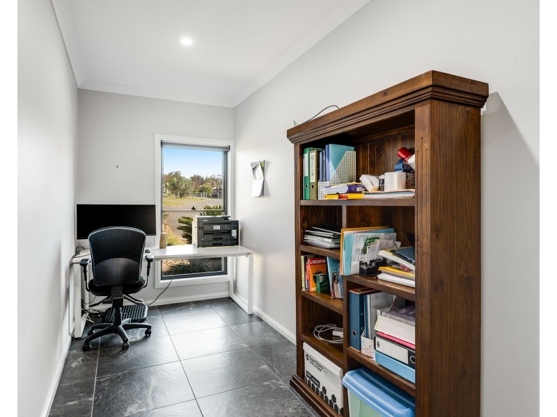261 Darling Street, Drayton QLD 4350