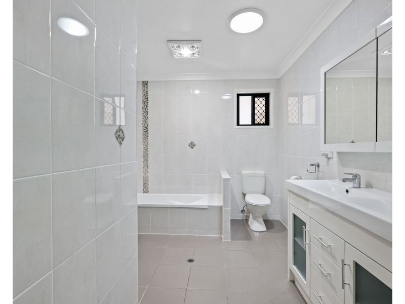 6 Binns Street, South Toowoomba QLD 4350