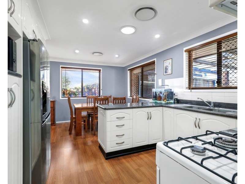 18 Dunemann Street, Kearneys Spring QLD 4350