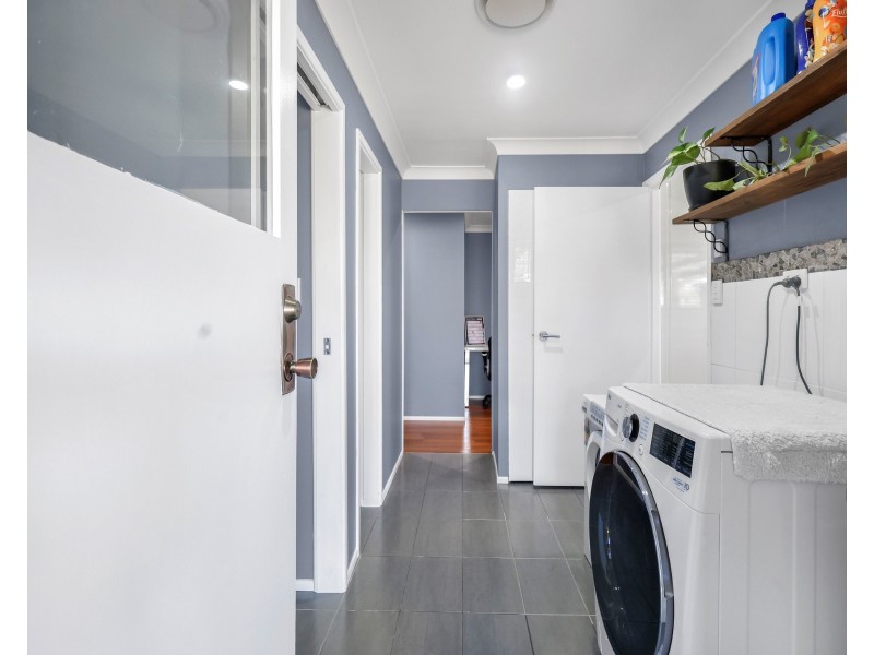 18 Dunemann Street, Kearneys Spring QLD 4350