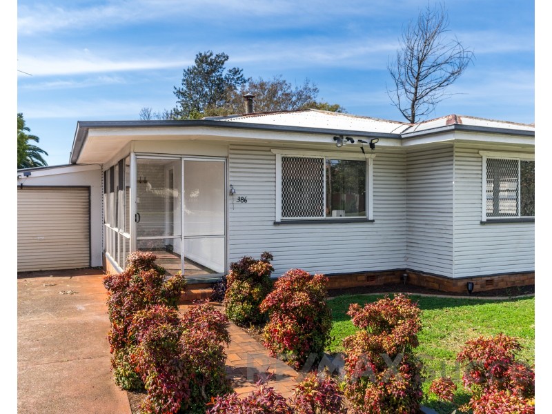 386 Tor Street, Newtown QLD 4350