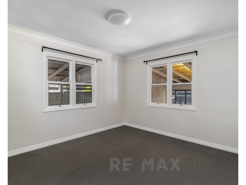 386 Tor Street, Newtown QLD 4350