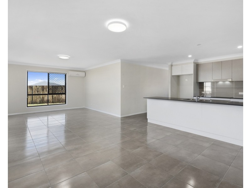 43 Magpie Drive, Cambooya QLD 4358