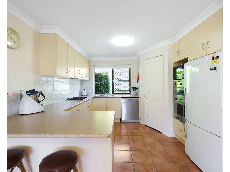 10 Christina Court, Middle Ridge QLD 4350