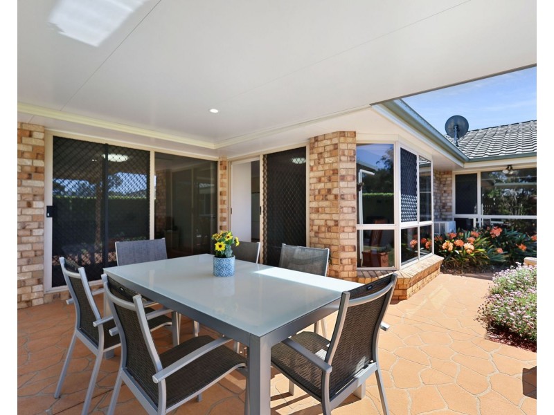 10 Christina Court, Middle Ridge QLD 4350