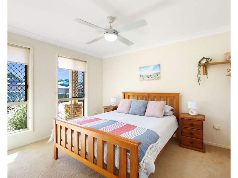 10 Christina Court, Middle Ridge QLD 4350