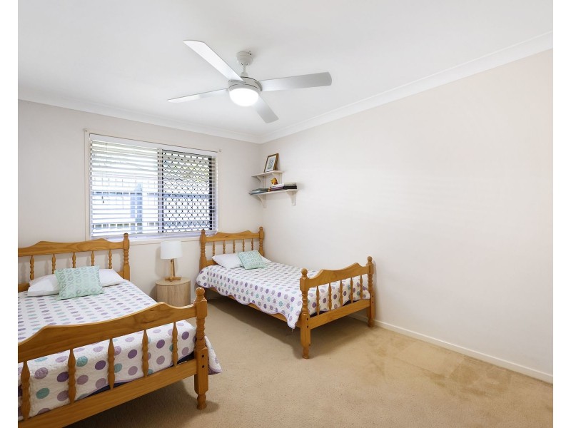 10 Christina Court, Middle Ridge QLD 4350