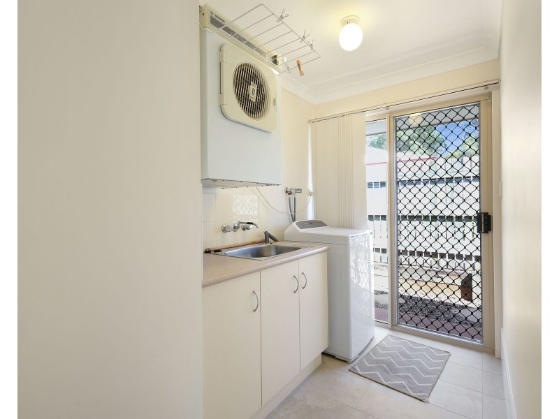 10 Christina Court, Middle Ridge QLD 4350