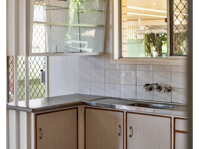 18 Garde Street, Centenary Heights QLD 4350