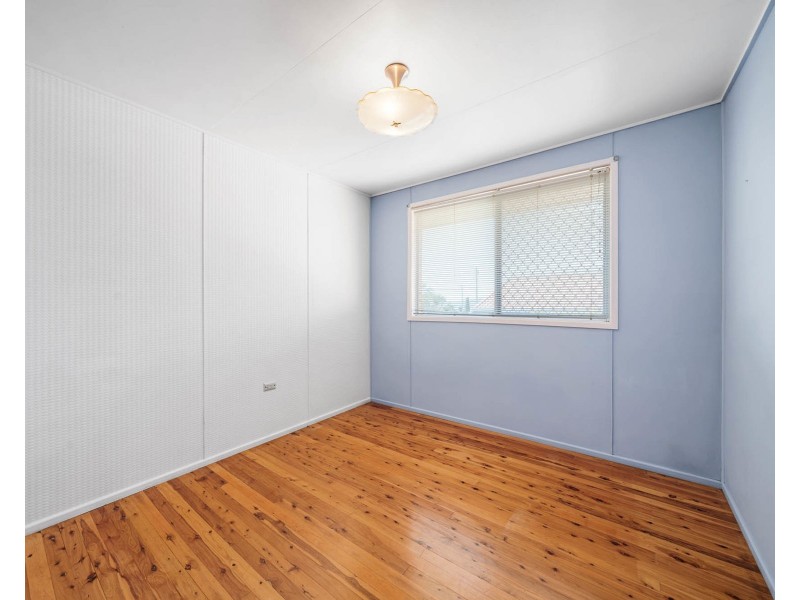 18 Garde Street, Centenary Heights QLD 4350