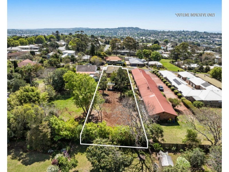 18 Garde Street, Centenary Heights QLD 4350