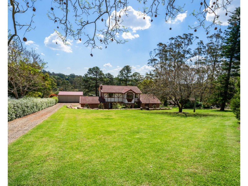 10 Murphys Creek Road, Blue Mountain Heights QLD 4350