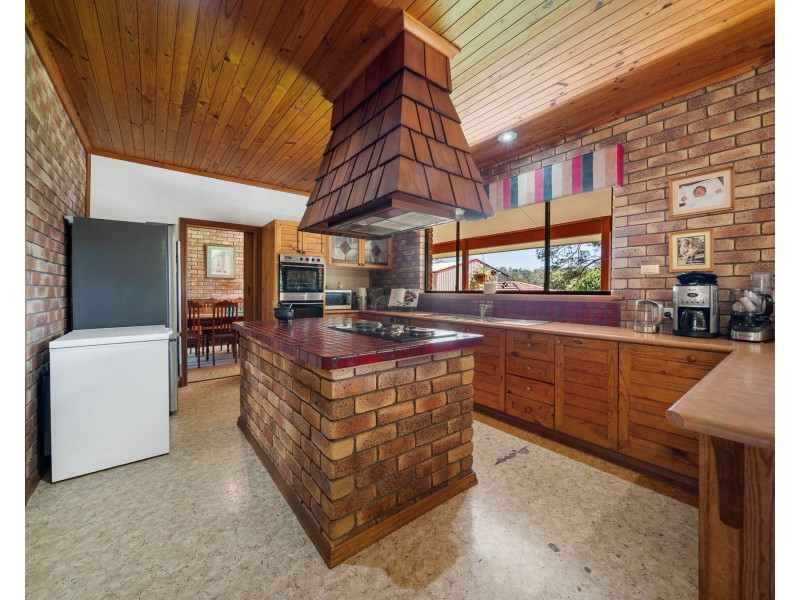 10 Murphys Creek Road, Blue Mountain Heights QLD 4350