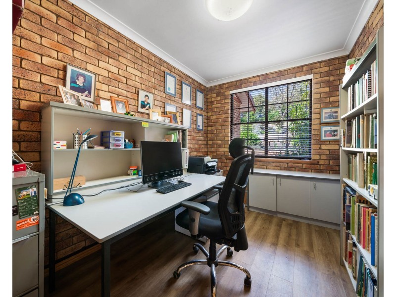 10 Murphys Creek Road, Blue Mountain Heights QLD 4350