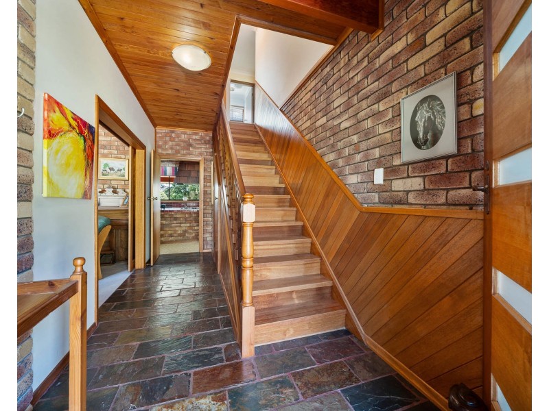 10 Murphys Creek Road, Blue Mountain Heights QLD 4350