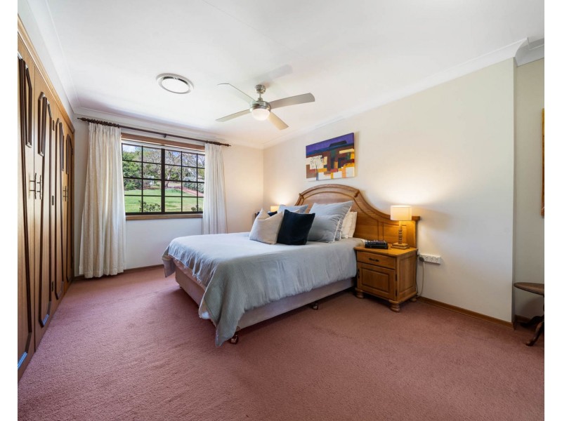 10 Murphys Creek Road, Blue Mountain Heights QLD 4350