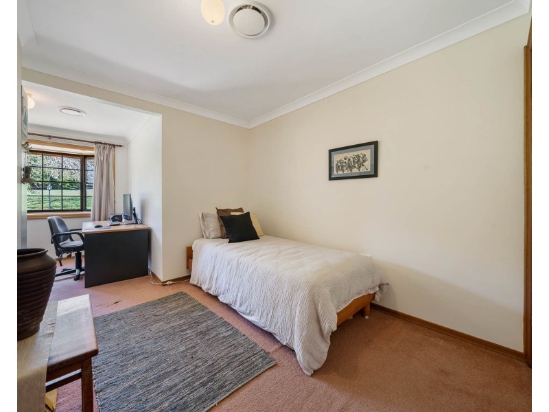 10 Murphys Creek Road, Blue Mountain Heights QLD 4350