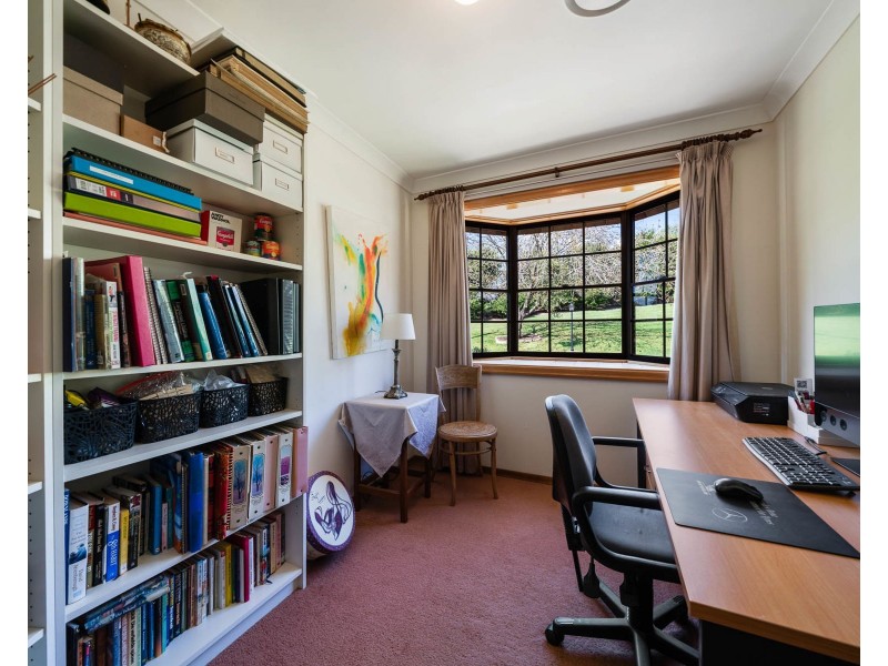 10 Murphys Creek Road, Blue Mountain Heights QLD 4350