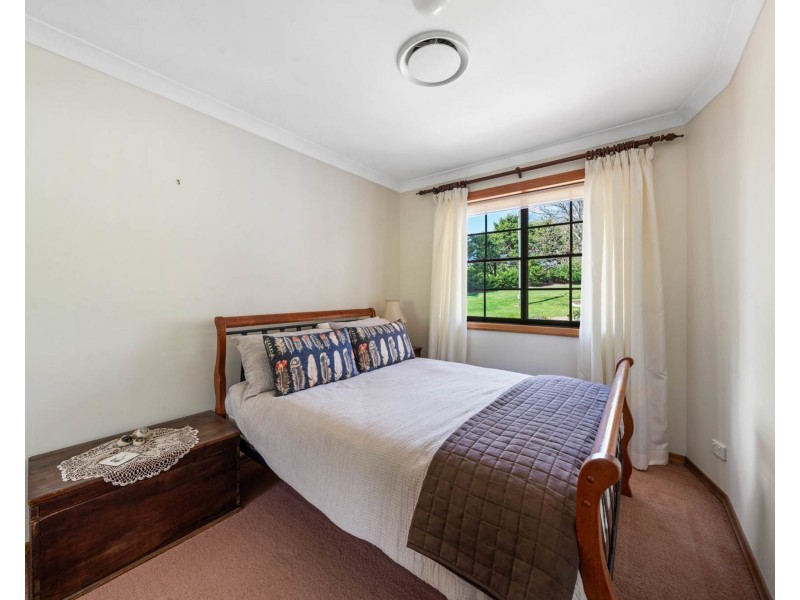 10 Murphys Creek Road, Blue Mountain Heights QLD 4350