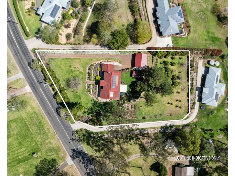 10 Murphys Creek Road, Blue Mountain Heights QLD 4350