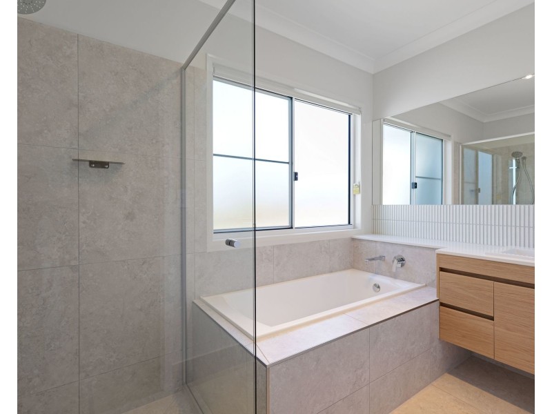 2/13 Mansford Street, North Toowoomba QLD 4350