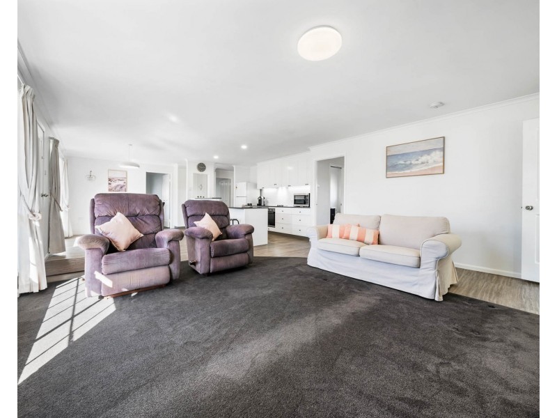 1 Waverley Street, North Toowoomba QLD 4350