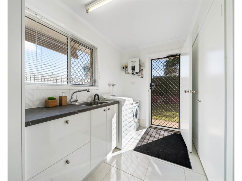 1 Waverley Street, North Toowoomba QLD 4350
