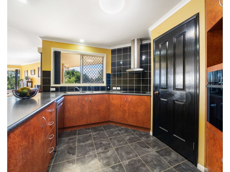 12 Donaghy Court, Highfields QLD 4352