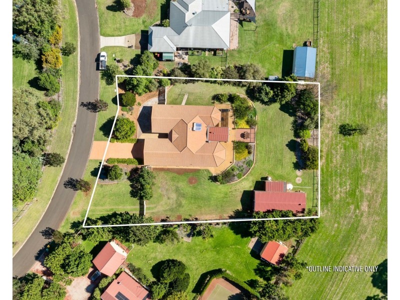 12 Donaghy Court, Highfields QLD 4352