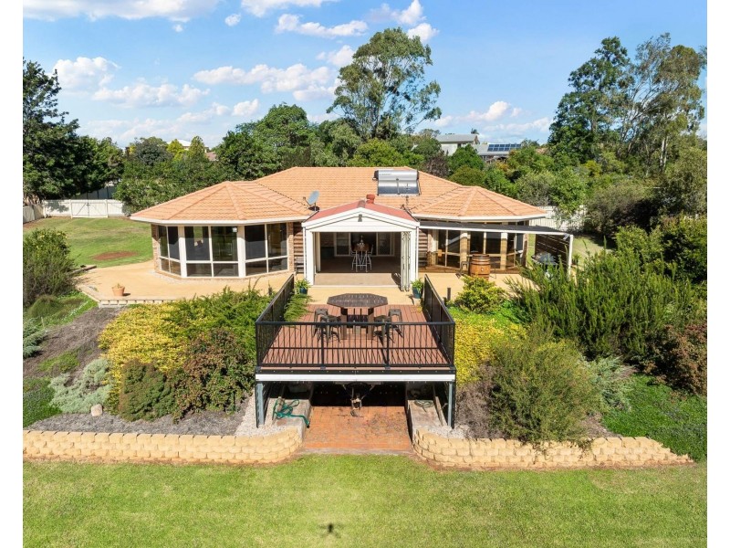 12 Donaghy Court, Highfields QLD 4352