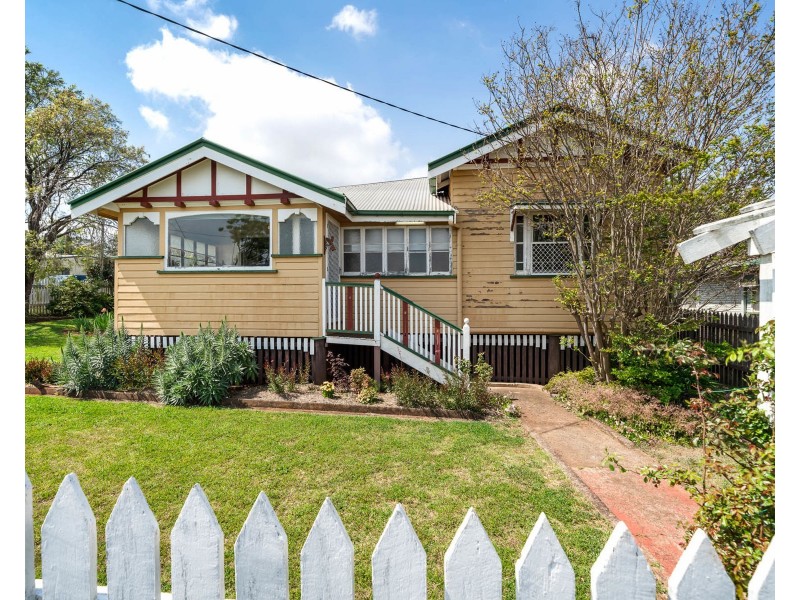 2a Kenilworth Street, North Toowoomba QLD 4350