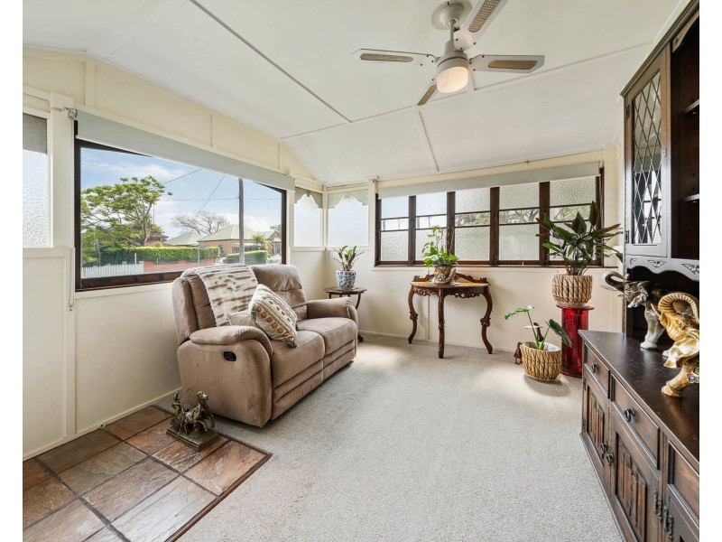2a Kenilworth Street, North Toowoomba QLD 4350