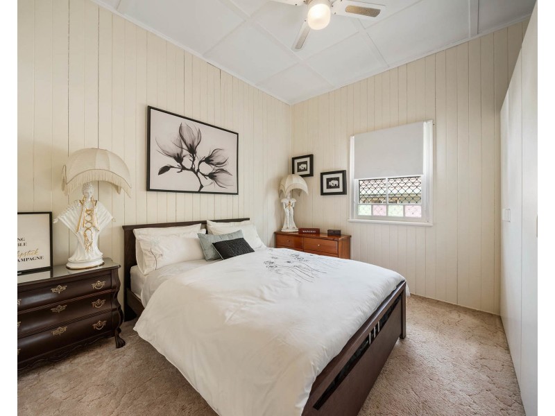 2a Kenilworth Street, North Toowoomba QLD 4350
