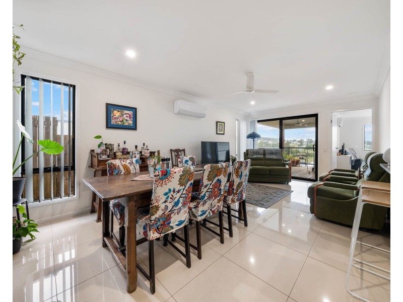 2/17 McInnes Crescent, Glenvale QLD 4350