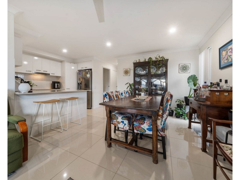 2/17 McInnes Crescent, Glenvale QLD 4350