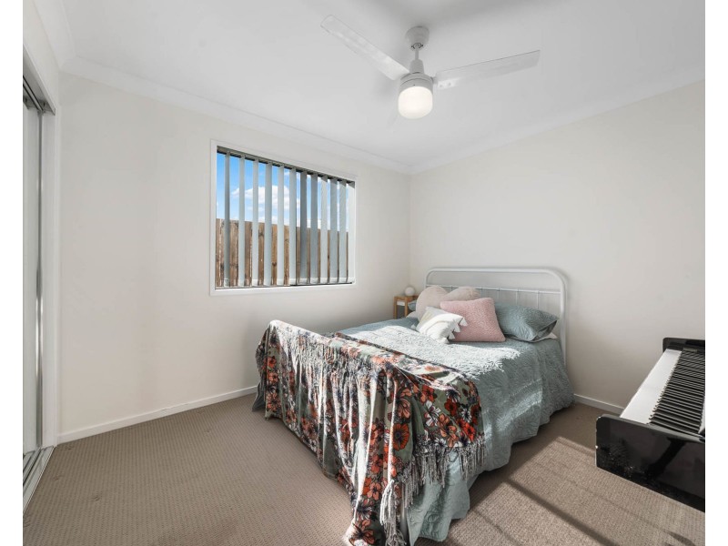 2/17 McInnes Crescent, Glenvale QLD 4350