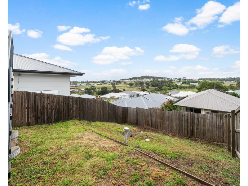 2/17 McInnes Crescent, Glenvale QLD 4350