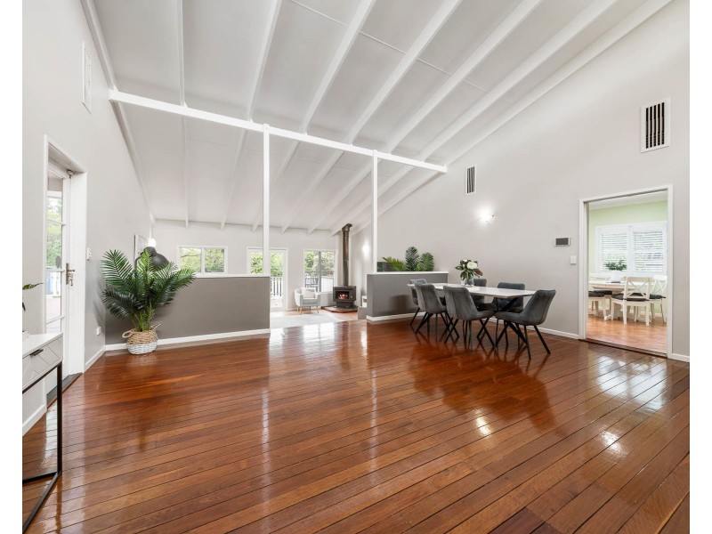 186 Rowbotham Street, Middle Ridge QLD 4350