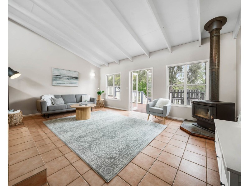 186 Rowbotham Street, Middle Ridge QLD 4350