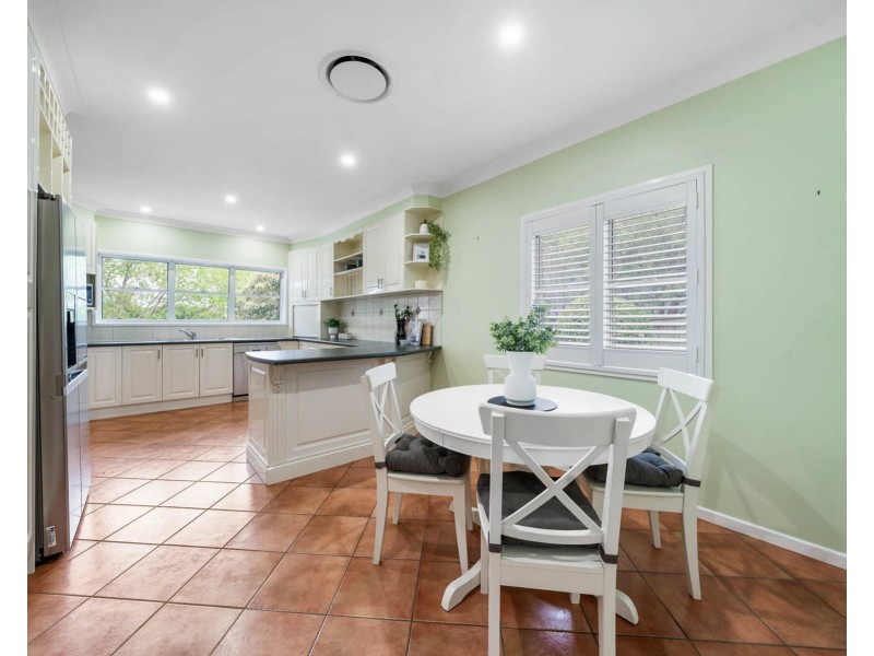 186 Rowbotham Street, Middle Ridge QLD 4350