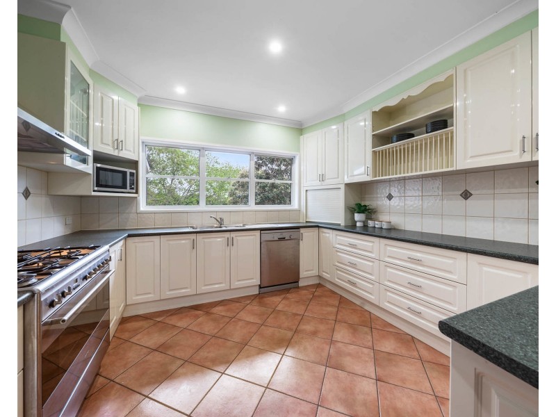 186 Rowbotham Street, Middle Ridge QLD 4350