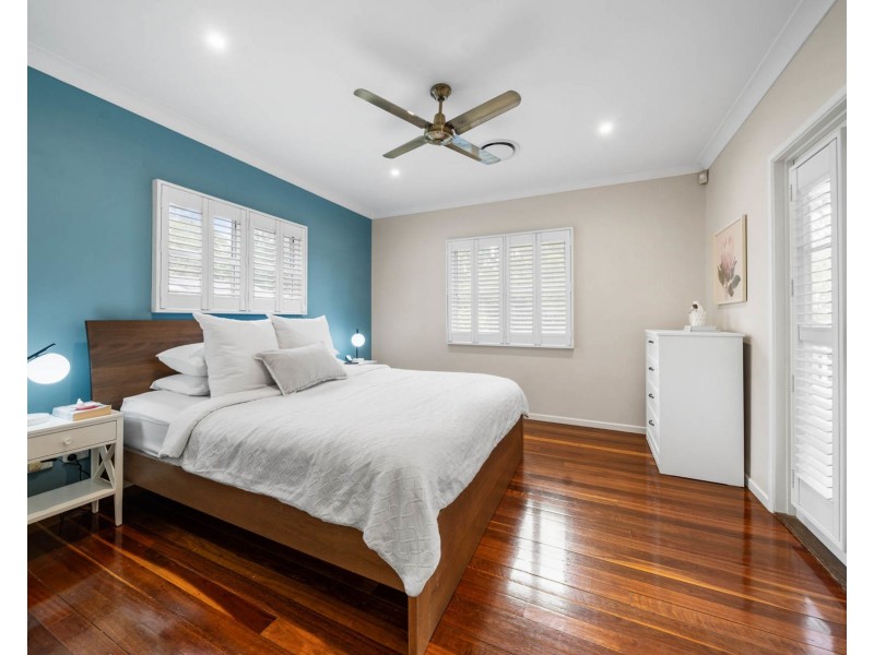 186 Rowbotham Street, Middle Ridge QLD 4350