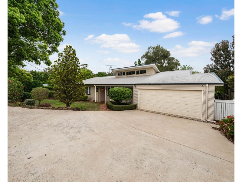 186 Rowbotham Street, Middle Ridge QLD 4350