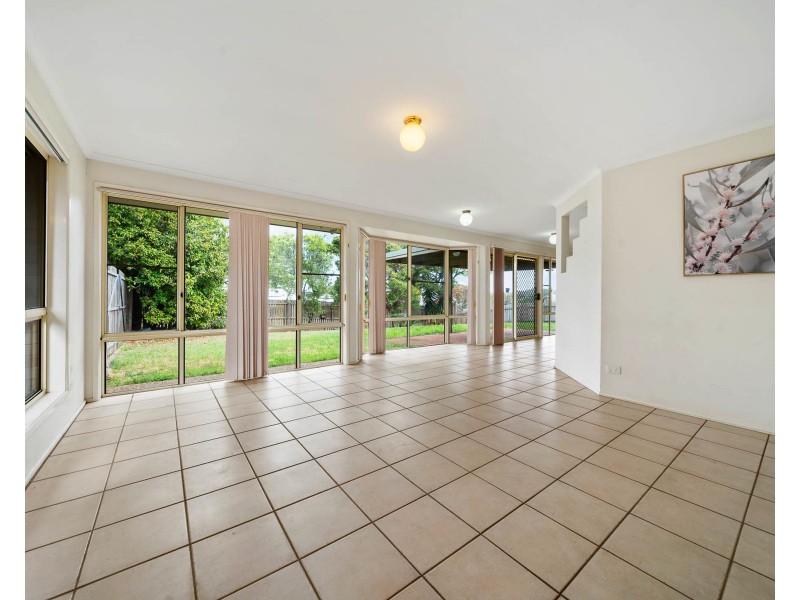 5 Honeysuckle Drive, Glenvale QLD 4350