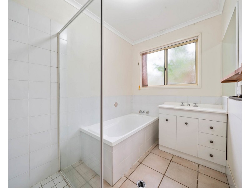 5 Honeysuckle Drive, Glenvale QLD 4350