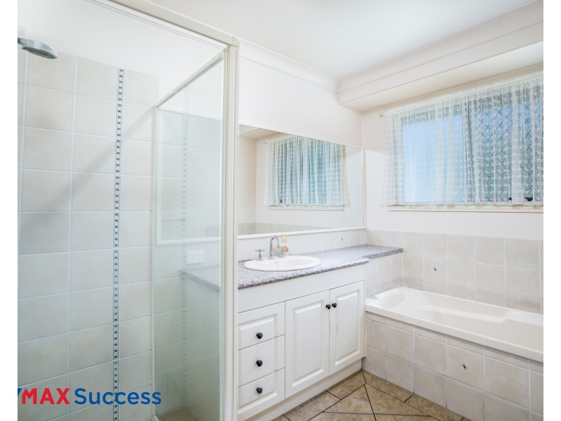 14B Barry Street, Mount Lofty QLD 4350