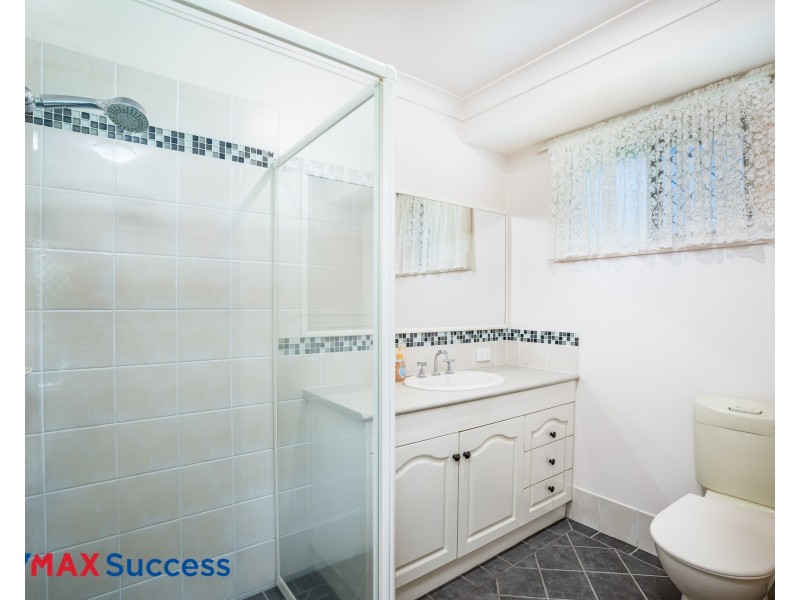 14B Barry Street, Mount Lofty QLD 4350