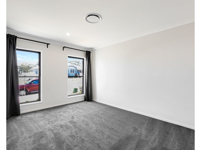 18 Kaufman Avenue, Highfields QLD 4352